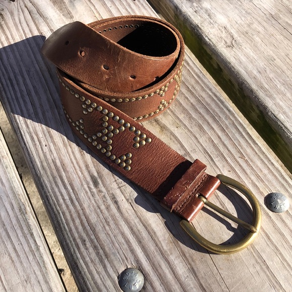 Banana Republic Accessories - Banana republic genuine leather belt with gold